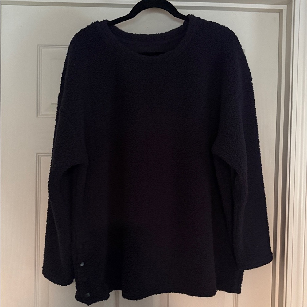 Cuddl Duds Navy Textured Fleece Top